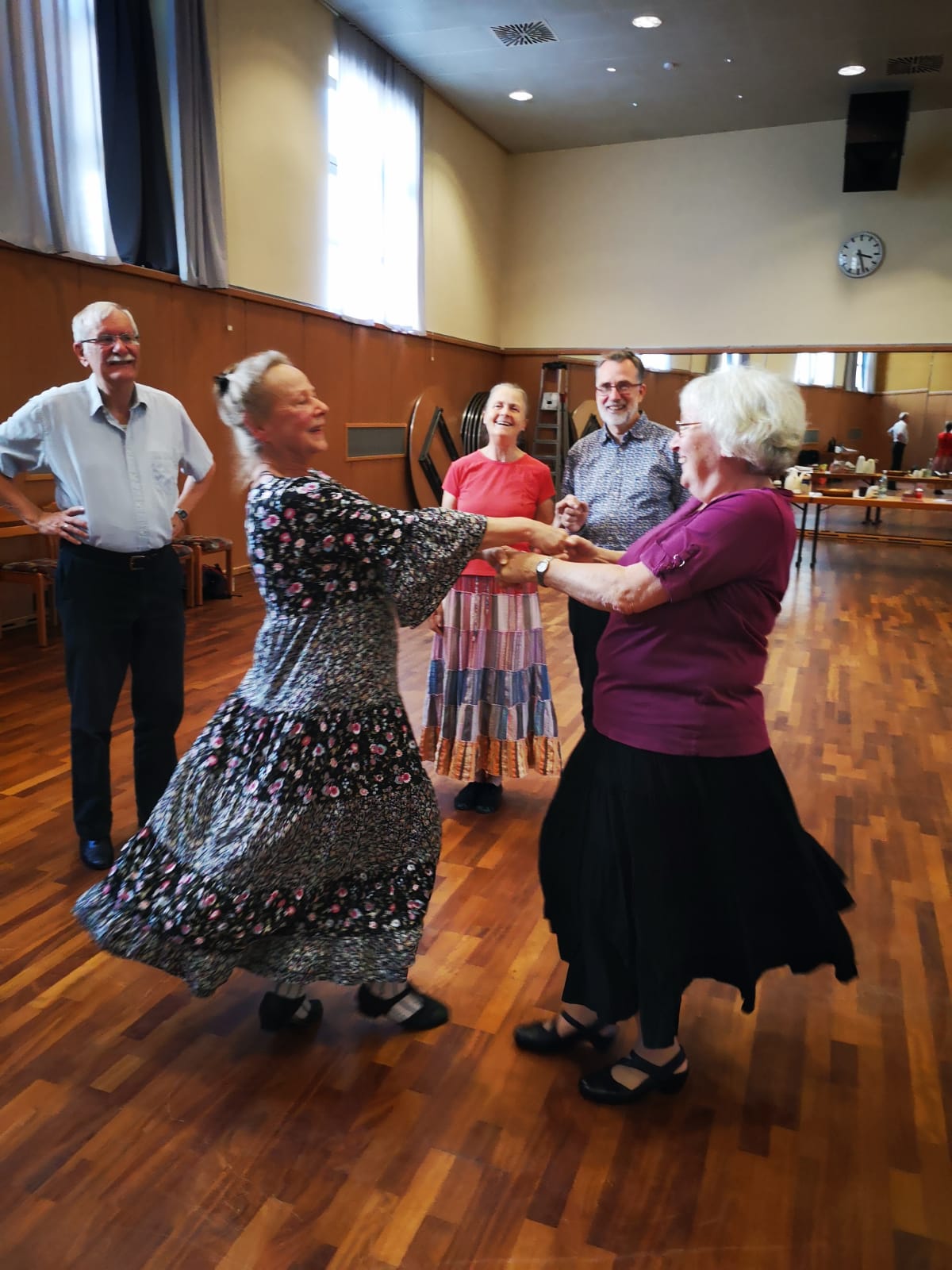 Tänzerinnen küseln